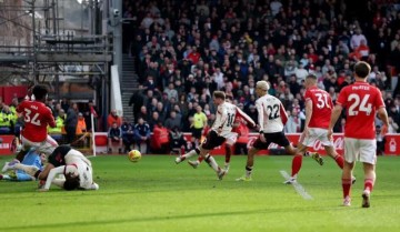 九游娱乐平台-这次体毛不越位！VAR读秒反杀，利物浦走出迷雾森林