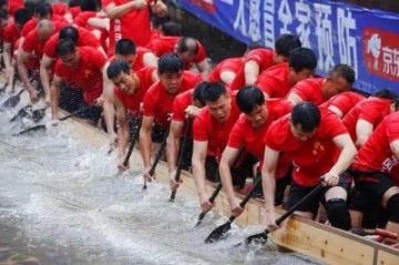 九游娱乐APP-他是﹃拖鞋球王﹄ 也是龙船扒仔|孔祥健|佛山队|漂移|篮球|草根_新浪体育_新浪新闻