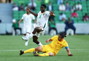 九游娱乐平台-国际足联系列赛 国足0-2不敌喀麦隆